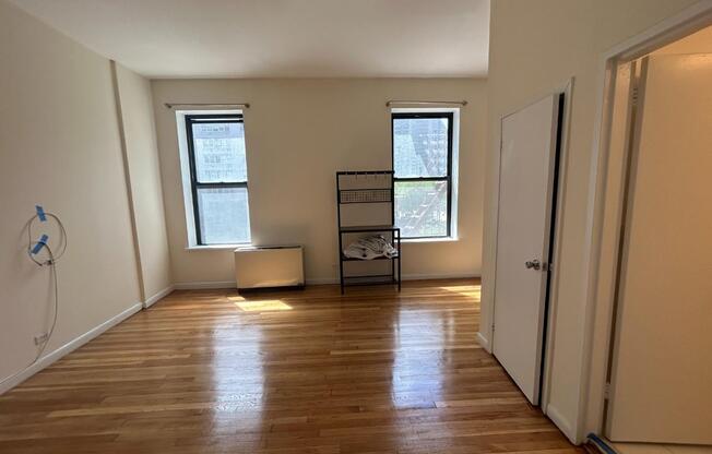 Studio, 1 bath, $2,600, Unit 5G