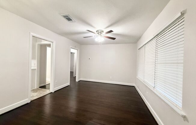 Beautiful and Spacious 4/1 Near Northside Elementary!