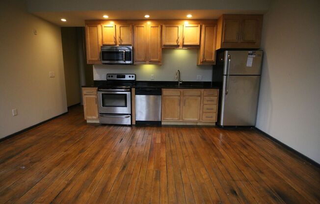1 bed, 1 bath, 595 sqft, $1,295, Unit APT 106