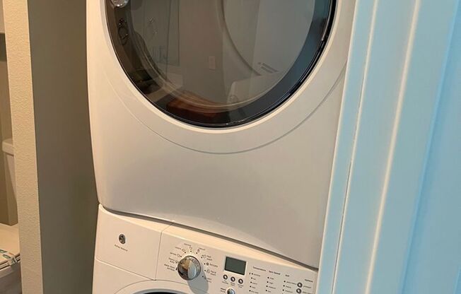 2927 E FAIRMOUNT AVE