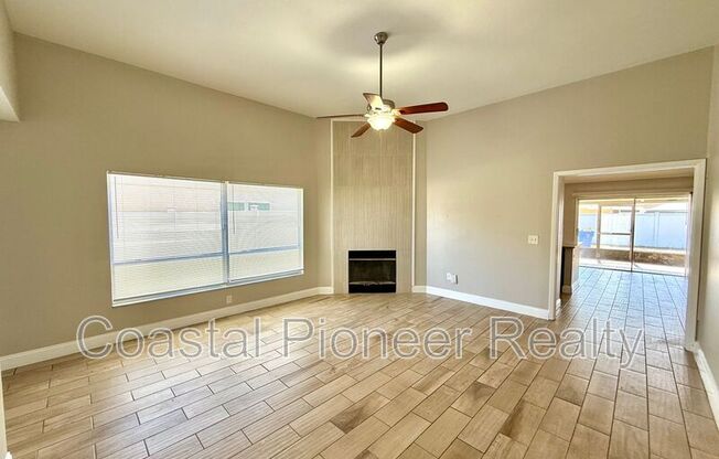 7048 HOLLOWELL DR