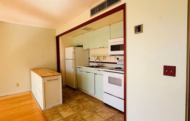 Studio, 1 bath, $1,550