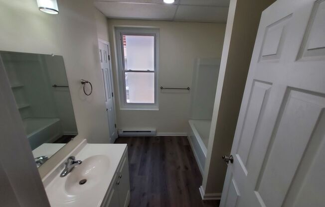 114 N 5th St