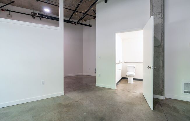 1 bed, 1 bath, 658 sqft, $1,899