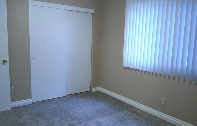 2 beds, 1.5 baths, 900 sqft, $2,400, Unit 48-55D