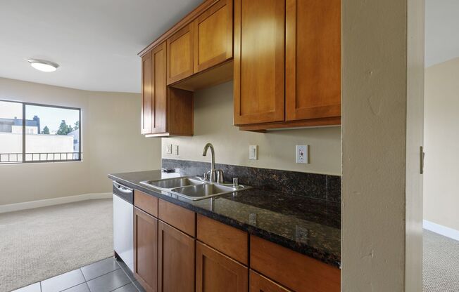 2 beds, 2 baths, $3,795, Unit # 432