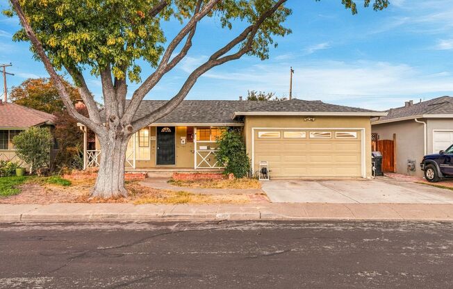Updated Kitchen & Classic charm in Santa Clara