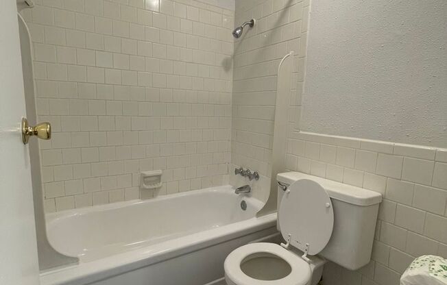 1 bed, 1 bath, 710 sqft, $870, Unit 259