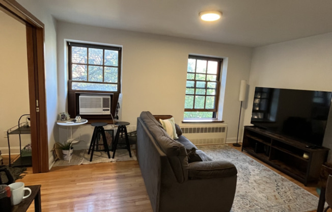 1 bed, 1 bath, $3,950, Unit 3F