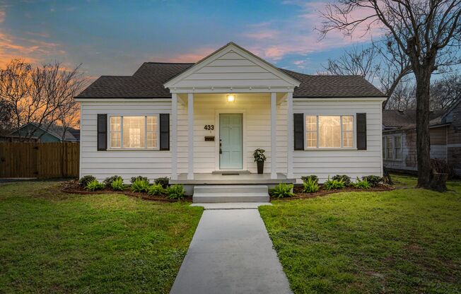 433 Cole - 3/Bed 2/Bath - $1900.00/month