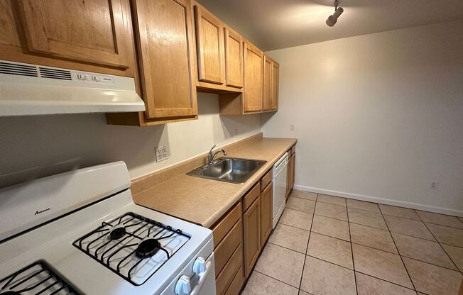 3 beds, 1 bath, 810 sqft, $1,490, Unit 732 S. Millvale Ave. #C1