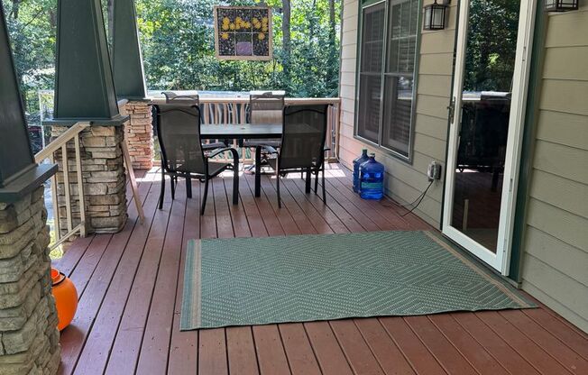 4 BED/2 BATH PRIVATE DECATUR ESTATE FOR LEASE IN DECATUR