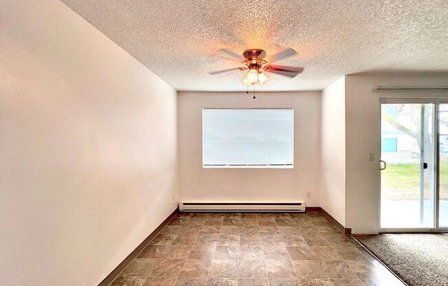1 bed, 1 bath, 655 sqft, $1,033, Unit A3