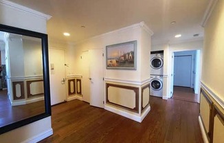 4026 COLLEGE PT BLVD