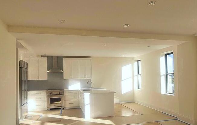 3 beds, 3 baths, $14,000, Unit PHD