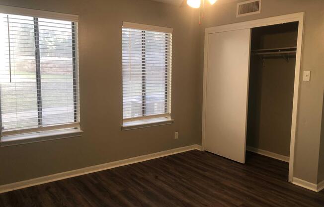 3 beds, 2 baths, 998 sqft, $1,310