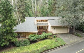 3 beds, 2.5 baths, $3,700