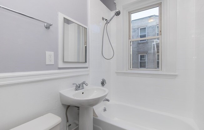 1 bed, 1 bath, 366 sqft, $2,250, Unit 33.