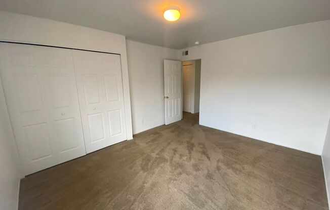 2 beds, 1 bath, 1,000 sqft, $1,245, Unit #31