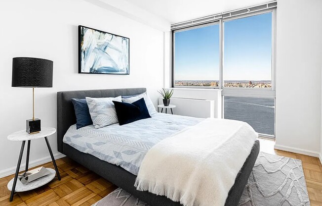 510 W 38 ST