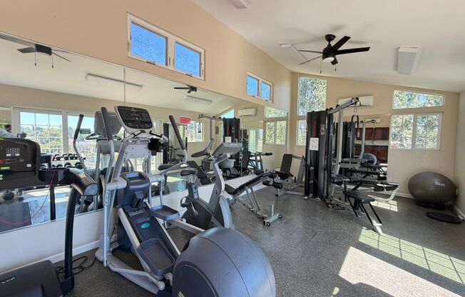 2 beds, 2 baths, $2,800, Unit # 203
