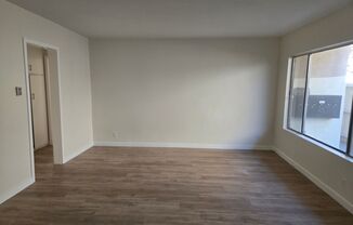 2 beds, 1 bath, $3,200, Unit 1