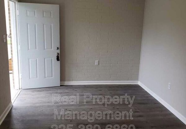 1121 Aster St.