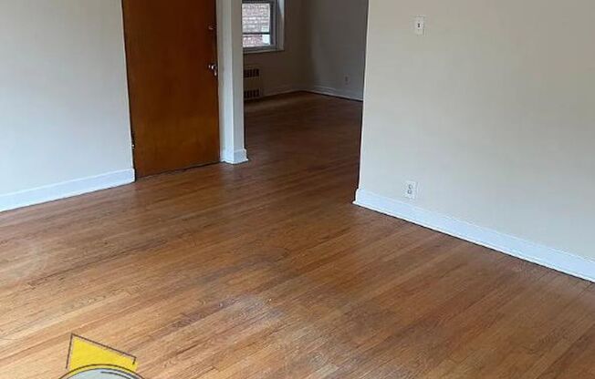 1645 Gunderson Ave, Berwyn!