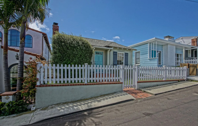 Beautifully Remodeled, Bright & Airy 3BR2BA Home w/ Loft/Den on Full Street to Alley Lot w/ Amazing Outdoor Space, Private Primary Bedroom Retreat & 2-Car Garage Just A Block from Grandview School & 5 Blocks to Beach!