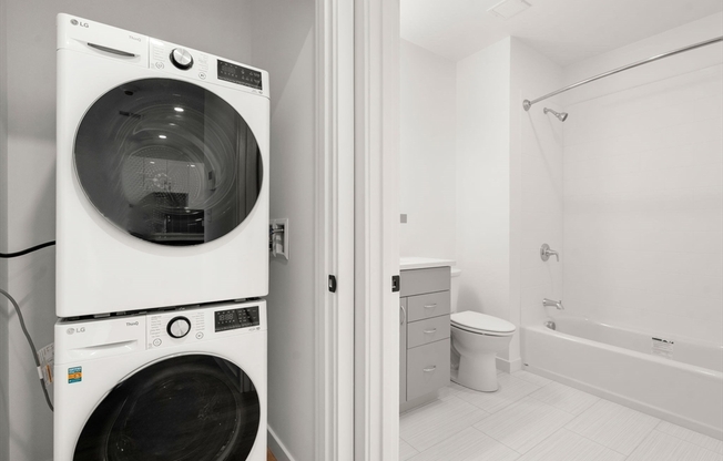 1 bed, 1 bath, 640 sqft, $3,475, Unit 205