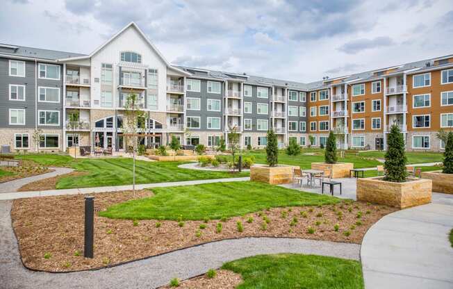 Dominium_Legends of Champlin_Exterior