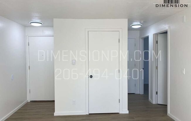 Centrally Located Ground floor Remodeled 1 bedroom in Burien! Easy to book self tour!