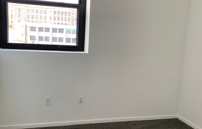 2 beds, 2 baths, 880 sqft, $1,675, Unit 502