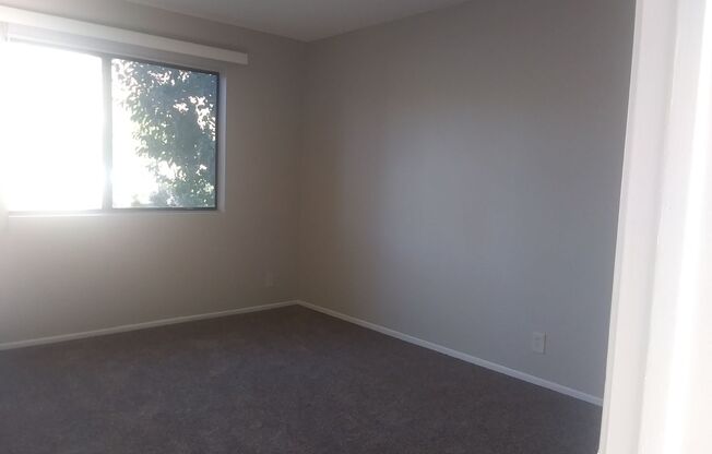2 beds, 2 baths, 799 sqft, $2,050, Unit 105