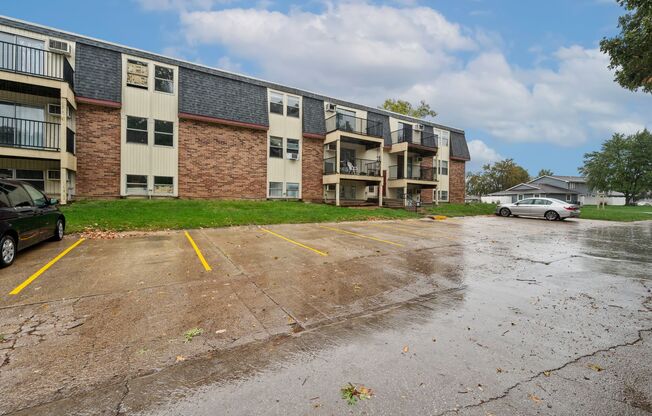 Pine Ridge Apartments