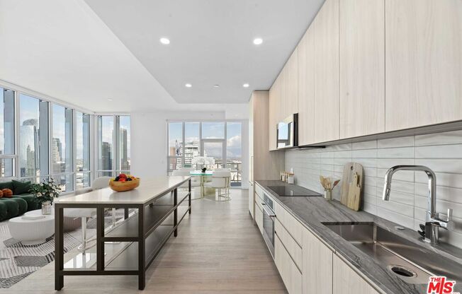 3 beds, 3 baths, 1,709 sqft, $7,788, Unit 5107