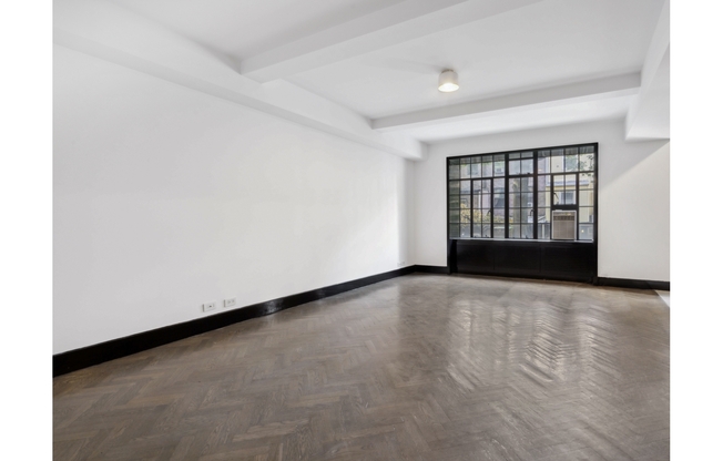 Studio, 1 bath, $3,900, Unit 4B