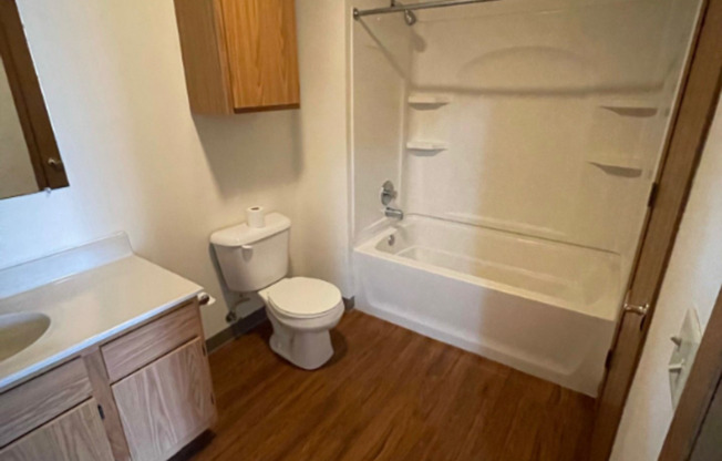 2 beds, 1 bath, 1,000 sqft, $1,000, Unit TE218X-104