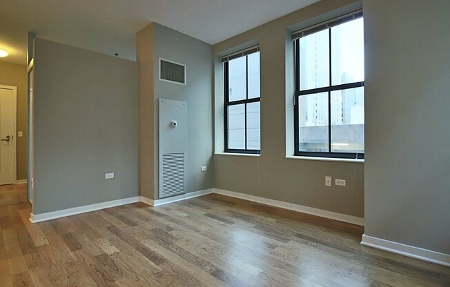 177 W RANDOLPH
