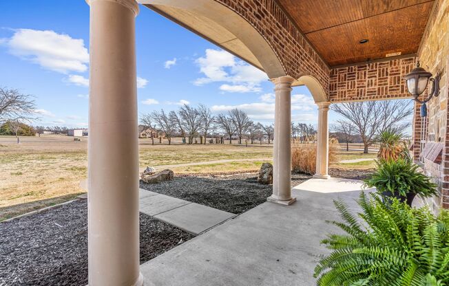 GUNTER TX BEAUTY FOR LEASE WITH SALT WATER POOL/CABANA