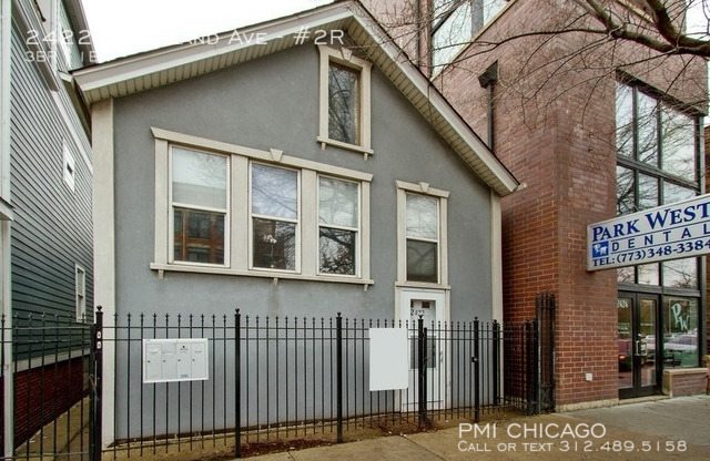 2422 N Ashland Ave