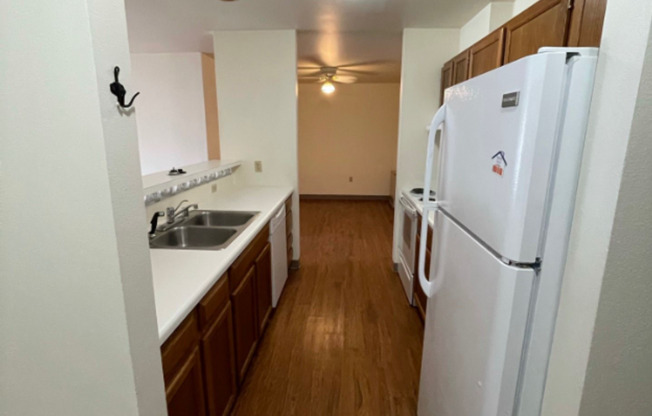 2 beds, 1 bath, 1,000 sqft, $1,000, Unit TE218X-104