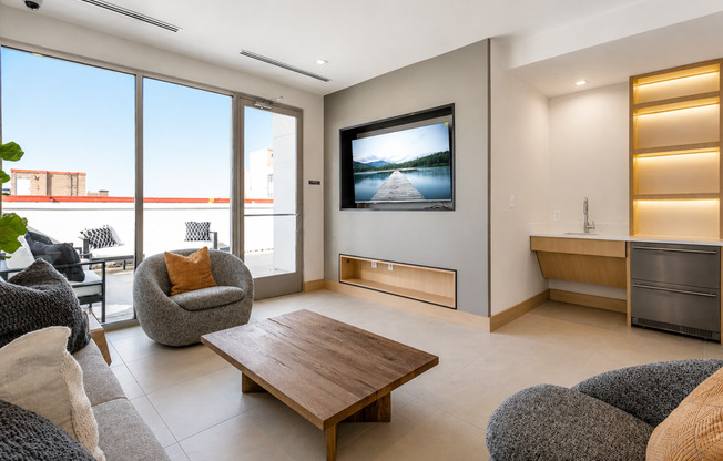 1 bed, 1 bath, 636 sqft, $2,895, Unit 204