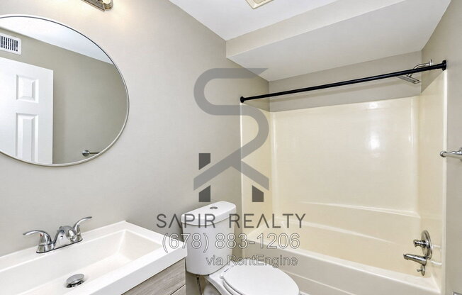 2 beds, 1 bath, 1,100 sqft, $1,350, Unit A