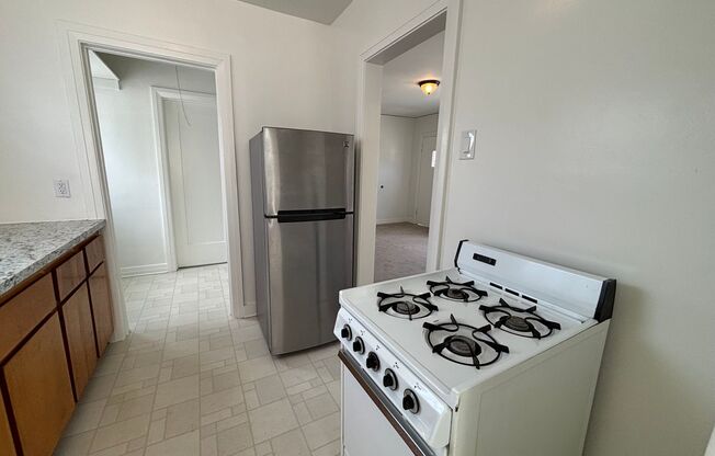 Rowena Avenue, 2809-2821.5