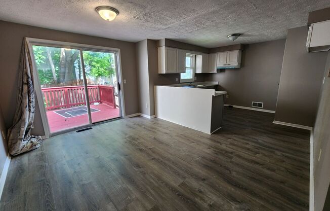 2 beds, 1 bath, $1,650