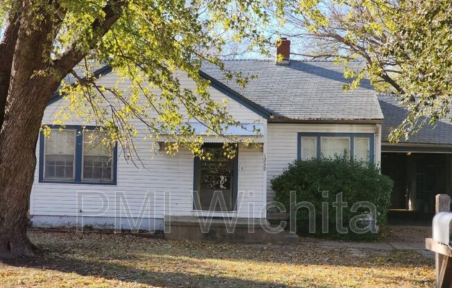 1239 S KANSAS AVE