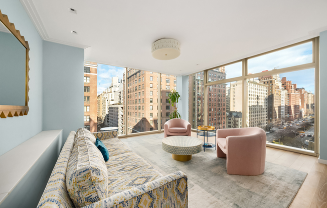 1055 AVE 4