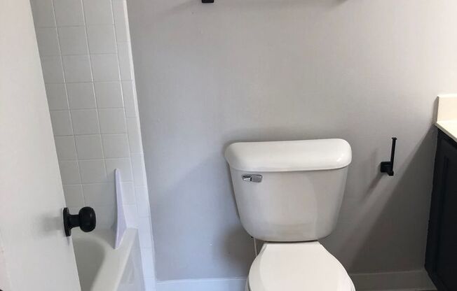 2 beds, 2 baths, 1,042 sqft, $1,474, Unit 5801B