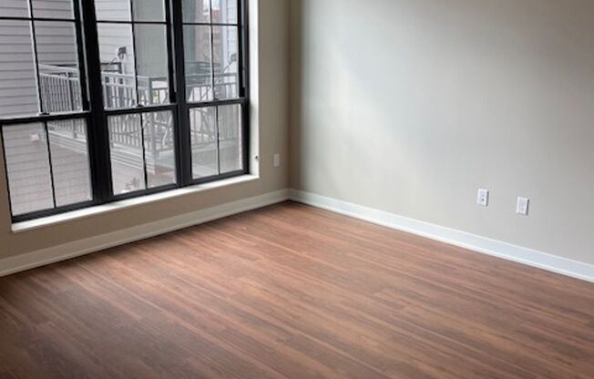 1 bed, 1 bath, 956 sqft, $2,845, Unit 404
